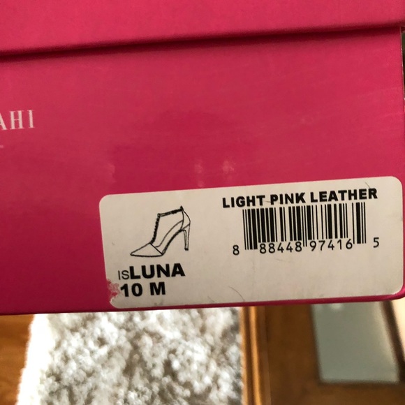 Isaac Mizrahi Luna Dress Pump, Pink Blush Leather - Picture 6 of 6